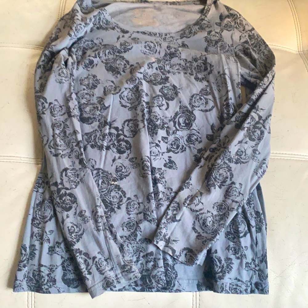 Bleached flower long sleeve tee